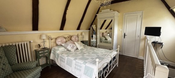 7 bedrooms Castles in Cantal, France No. 302742 19