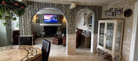 7 bedrooms Castles in Cantal, France No. 302742 9