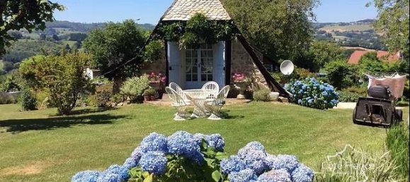 7 bedrooms Castles in Cantal, France No. 302742 18