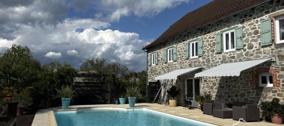 7 bedrooms Castles in Cantal, France No. 302742 20