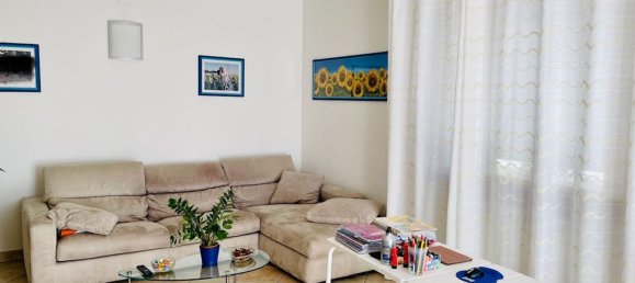 Apartamento de 4 habitaciónes en Rosignano Marittimo, Italy No. 193200 17