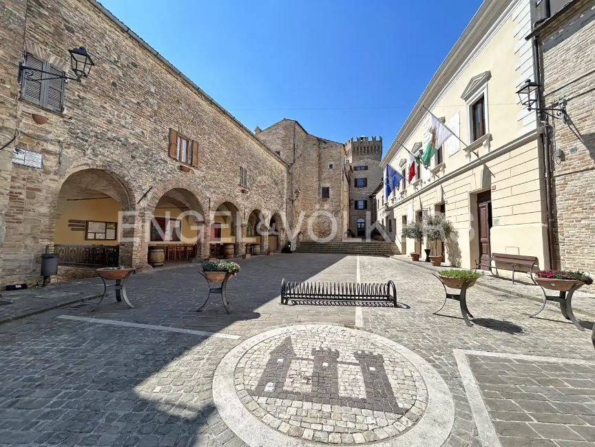 5 rooms Building in Moresco, Italy No. 146047