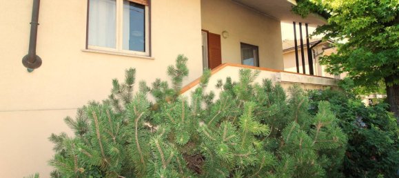 Villa de 4 habitaciónes en Lungavilla, Italy No. 259023 3