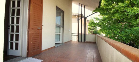 Villa de 4 habitaciónes en Lungavilla, Italy No. 259023 5