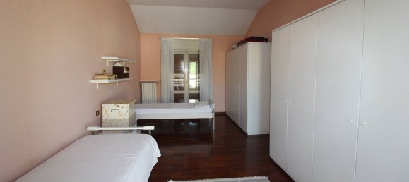 Villa de 4 habitaciónes en Lungavilla, Italy No. 259023 28