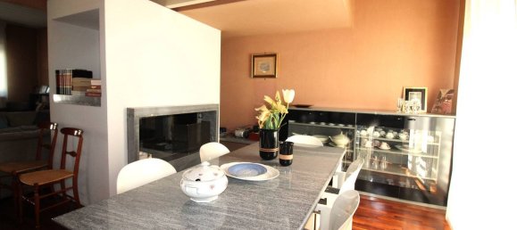 Villa de 4 habitaciónes en Lungavilla, Italy No. 259023 8