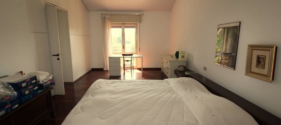 Villa de 4 habitaciónes en Lungavilla, Italy No. 259023 37