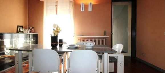 Villa de 4 habitaciónes en Lungavilla, Italy No. 259023 11