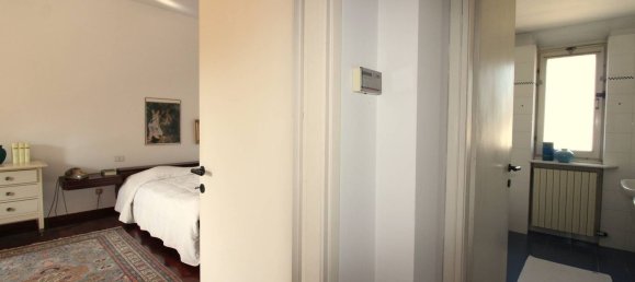 Villa de 4 habitaciónes en Lungavilla, Italy No. 259023 34