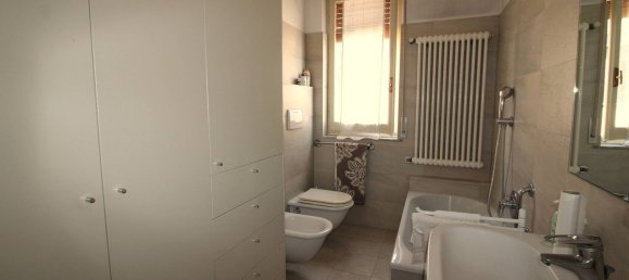 Villa de 4 habitaciónes en Lungavilla, Italy No. 259023 20