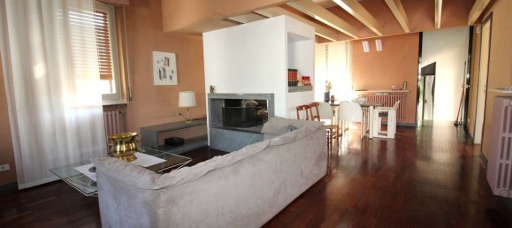 Villa de 4 habitaciónes en Lungavilla, Italy No. 259023 13