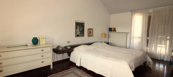 Villa de 4 habitaciónes en Lungavilla, Italy No. 259023 36