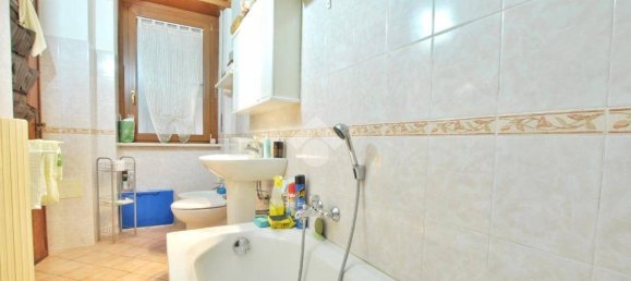 1 غرف نوم منزل في Borgo d'Ale, Italy رقم 57322 13