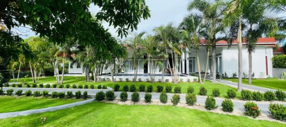 4 bedrooms Villa in Hua Hin, Thailand No. 4300 9