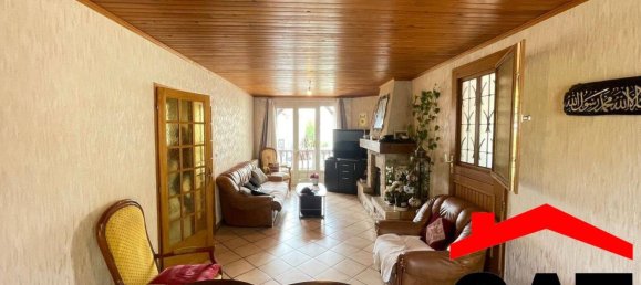 4 bedrooms House in Montereau-Fault-Yonne, France No. 177606 2