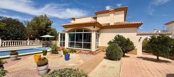 3 bedrooms Villa in Hondon De Las Nieves, Spain No. 276334 3