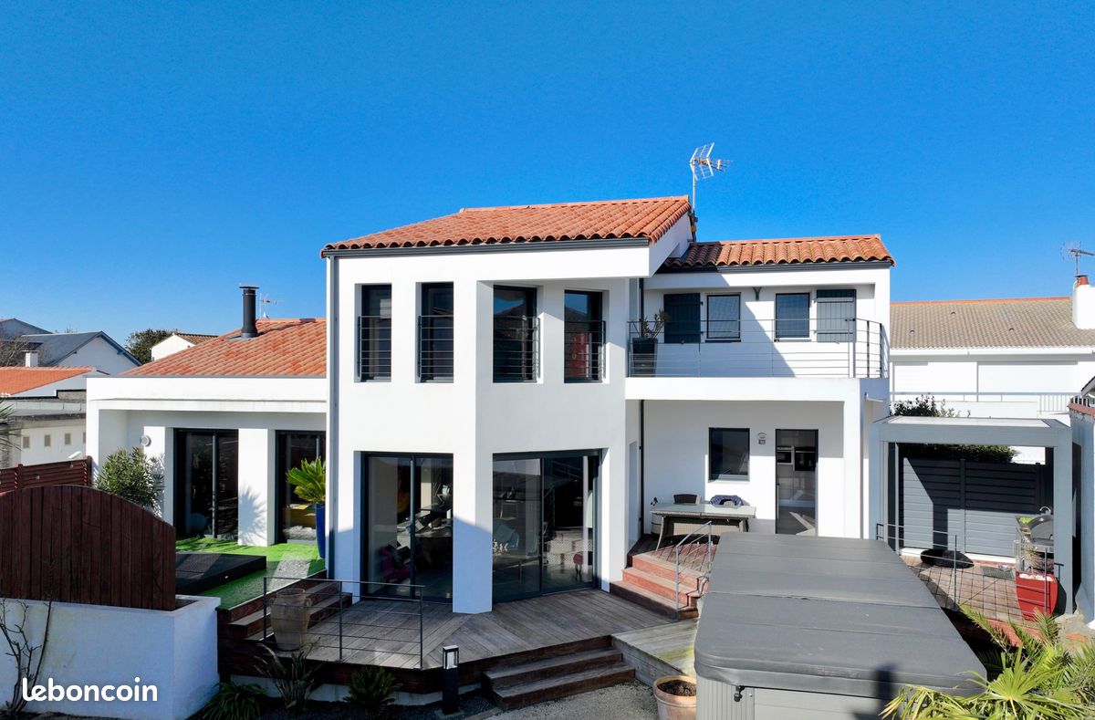 4 Schlafzimmer Villa in Saint-Gilles-Croix-de-Vie, France, Nr. 339809