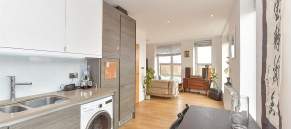 2 bedrooms Apartment in Leyton, United Kingdom No. 4038 3