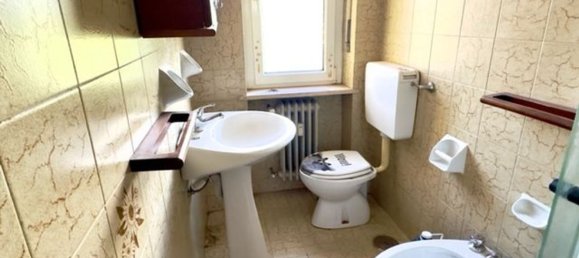 3 rooms Apartment in Camburzano, Italy No. 58622 12