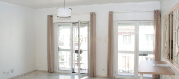 Квартира с 2 спальнями в Лиссабон, Португалия № 10799 3