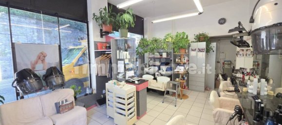 1 room Commercial property in Como, Italy No. 341040 3