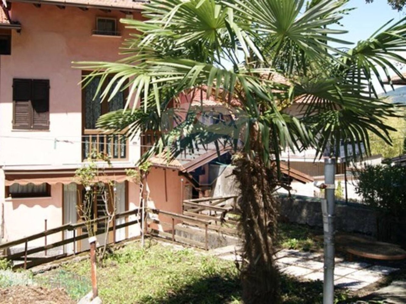 Casa de 3 dormitorios en Masciago Primo, Italy No. 327952