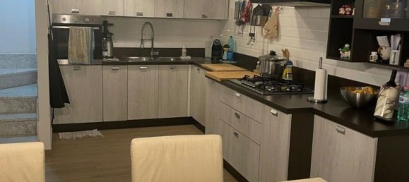 7 rooms House in Carrara, Italy No. 50907 9