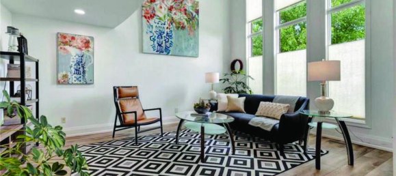 5 bedrooms House in Hamilton, Canada No. 773 6