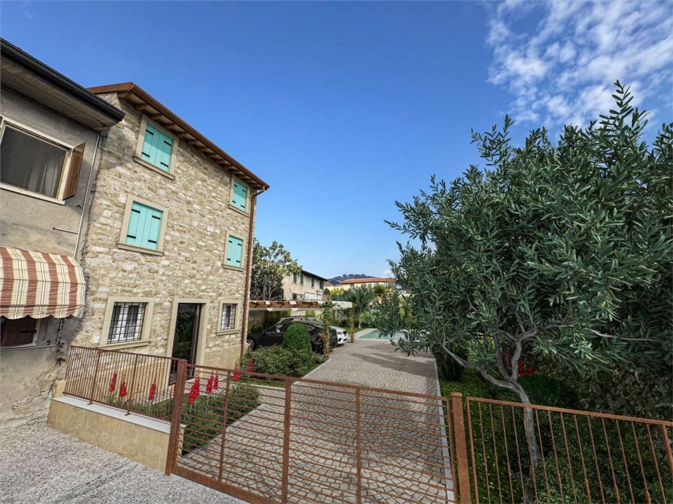 3 rooms House in Soave, Italy No. 276463