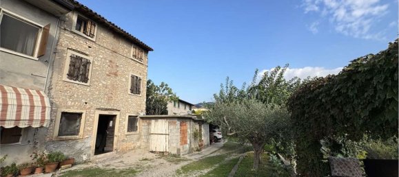 3 rooms House in Soave, Italy No. 276463 2