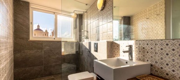 5 bedrooms Villa in Gharghur, Malta No. 8710 22