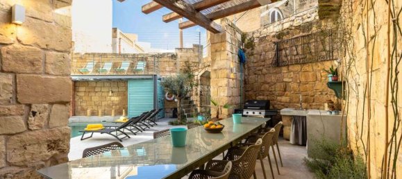 5 bedrooms Villa in Gharghur, Malta No. 8710 6