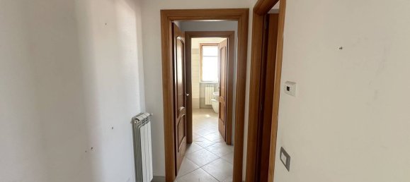 3 rooms Apartment in Casavatore, Italy No. 192444 10