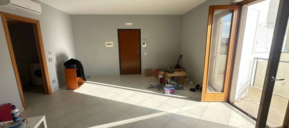 3 rooms Apartment in Casavatore, Italy No. 192444 6