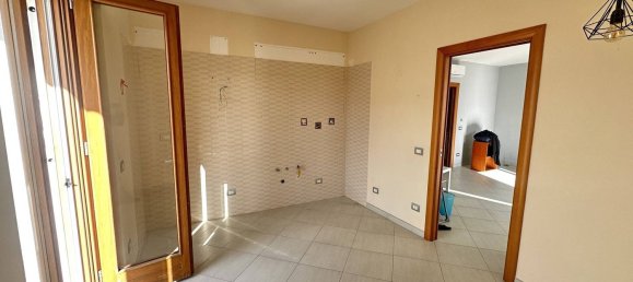 3 rooms Apartment in Casavatore, Italy No. 192444 7