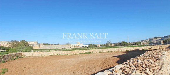 4 bedrooms Farm in Naxxar, Malta No. 2603 5