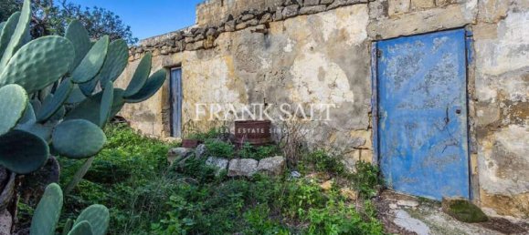 4 bedrooms Farm in Naxxar, Malta No. 2603 2