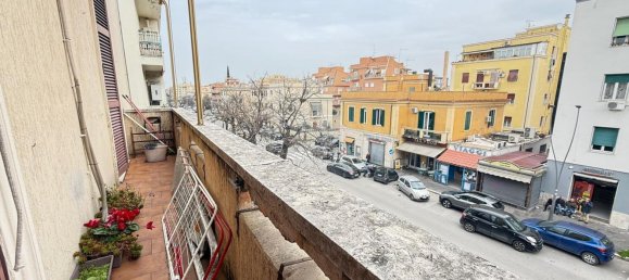 3 rooms Apartment in Rome, Italy No. 20969 32
