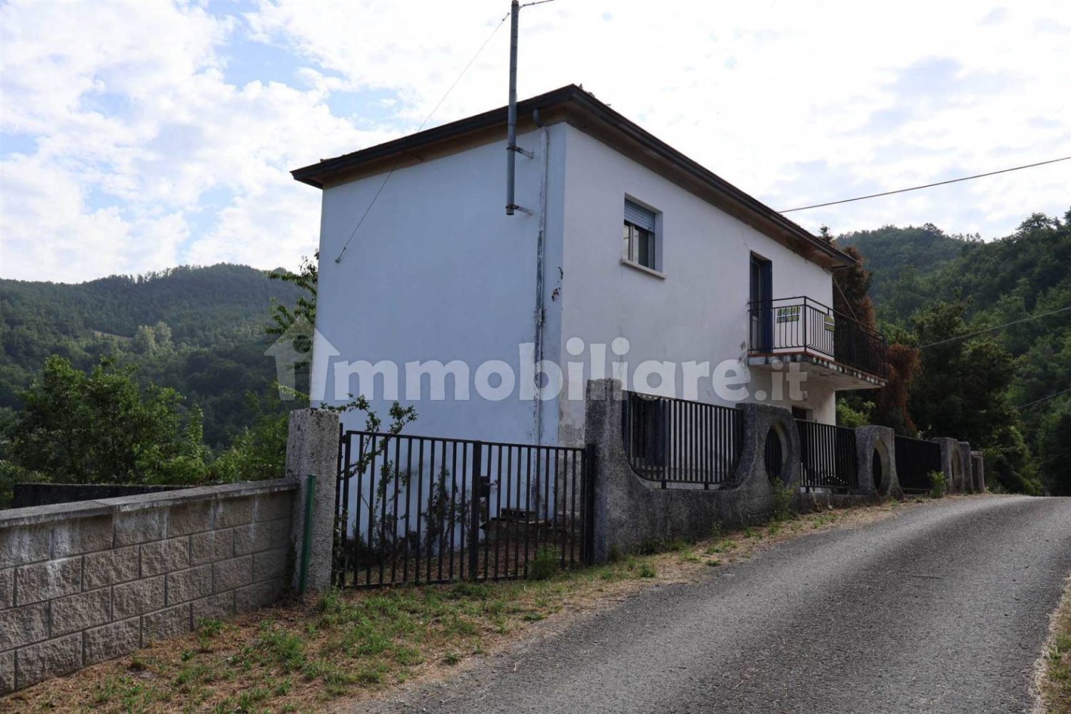 2 bedrooms House in Farini, Italy No. 266114