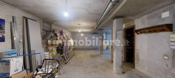 4 Schlafzimmer Villa in Luvinate, Italy, Nr. 342014 36