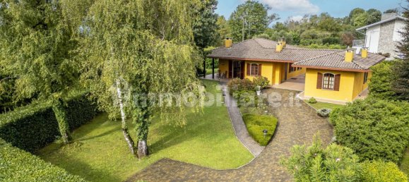 4 Schlafzimmer Villa in Luvinate, Italy, Nr. 342014 46