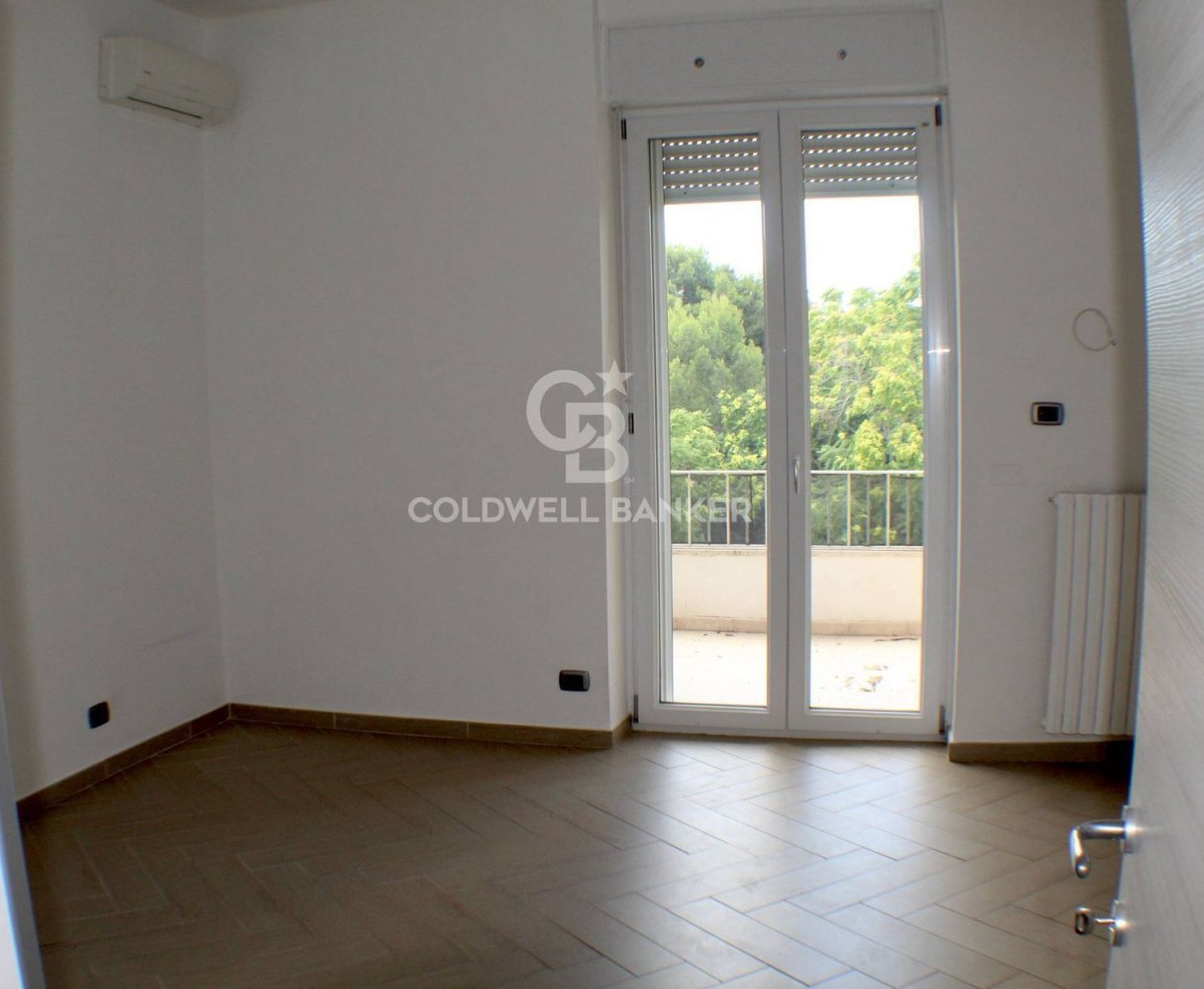 4-salle Appartement à Taranto, Italy No. 257742