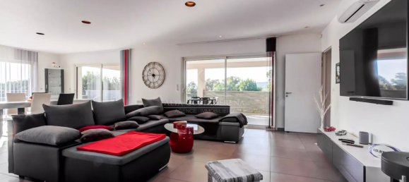 4 bedrooms Villa in Solaro, France No. 218892 16