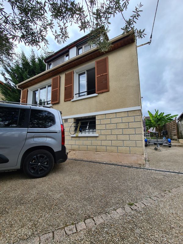 2 bedrooms House in Le Blanc-Mesnil, France No. 172685