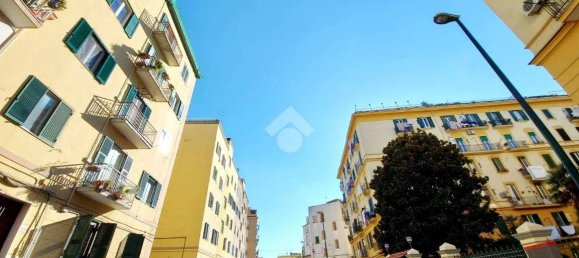 2 chambres Appartement à Naples, Italy No. 133659 4