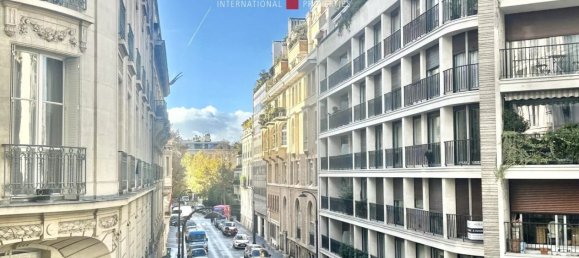 2 bedrooms Apartment in Paris, France No. 188197 4