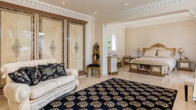 5 bedrooms House in Estepona, Spain No. 108990