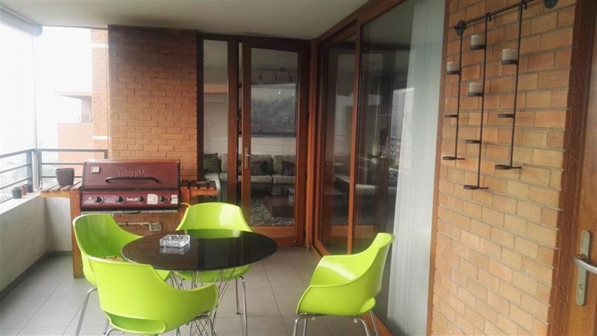 4 bedrooms Apartment in Santiago, Chile No. 3253