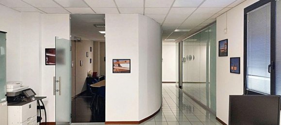 Büro in Reggio Emilia, Italy 528m², Nr. 374899 5