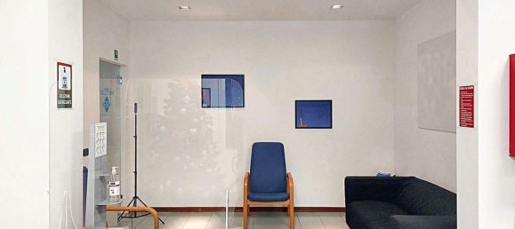 Büro in Reggio Emilia, Italy 528m², Nr. 374899 4